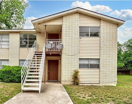 Building Photo - "Charming 2-Bedroom Retreat in San Marcos – Perfect Blend of Comfort & Convenience!"