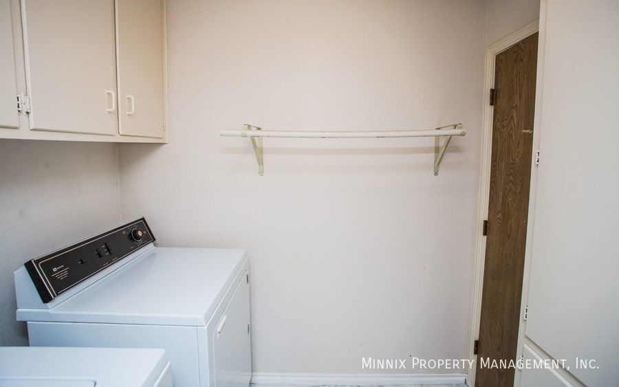 Building Photo - 7713 Lynnhaven Ave