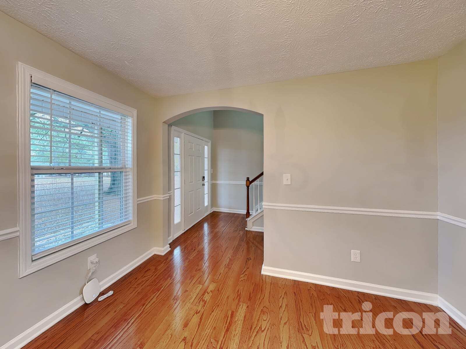 Building Photo - 202 Larson Ln