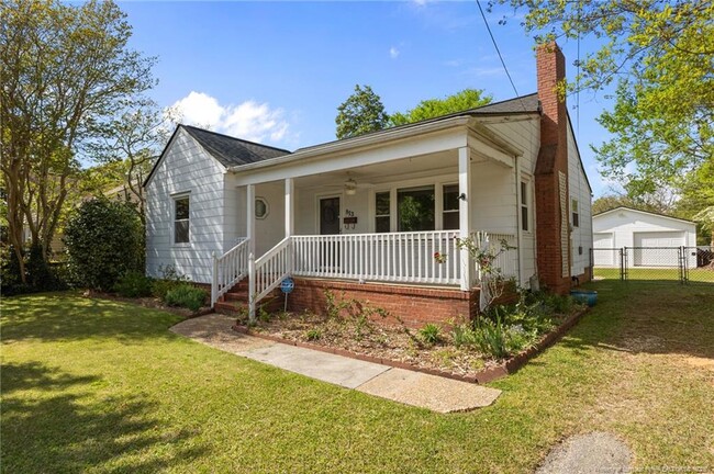 Building Photo - 813 McPherson Ave