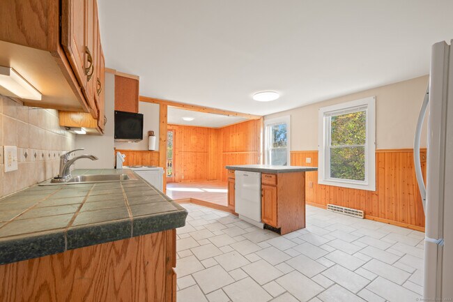 Building Photo - 11 Schwanda Rd