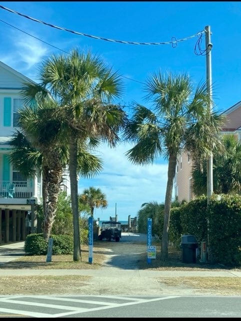 Building Photo - 212 11th Ave S