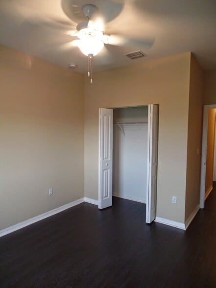 Building Photo - 3530 NW 29th Ct