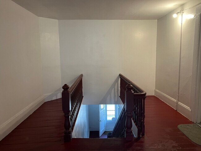 Building Photo - 272 Front St