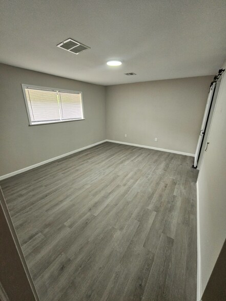 Building Photo - 3737 N Garrison Ave