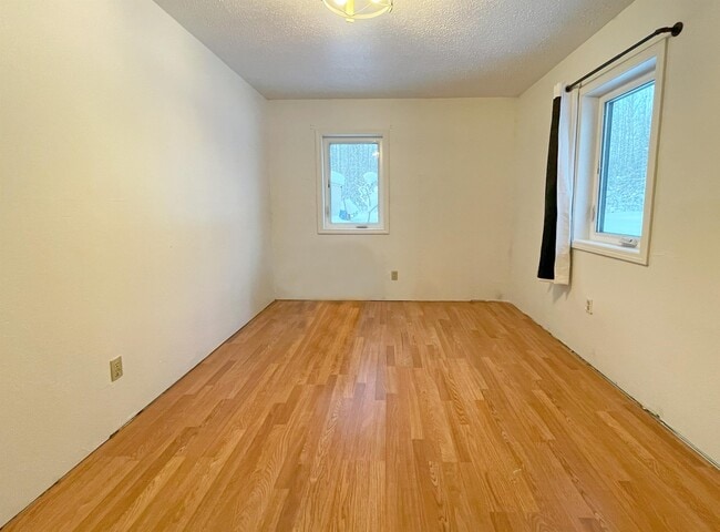 Building Photo - 2239 Independence Cir E