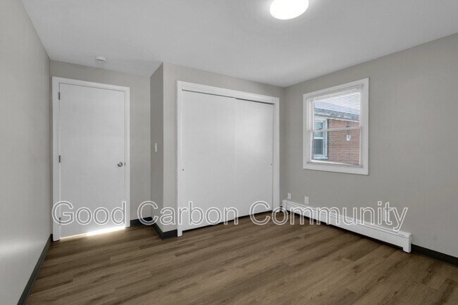 Building Photo - 1190 Orchard Park Rd