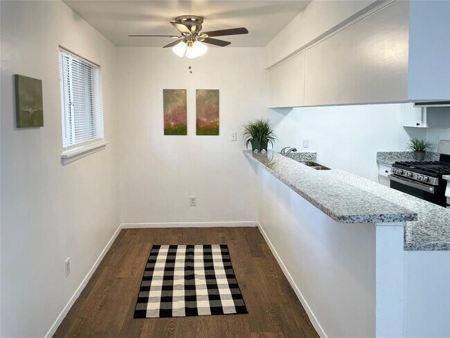 Building Photo - 1529 Wirt Rd