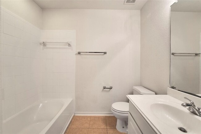 Building Photo - 9518 Denfield Ln