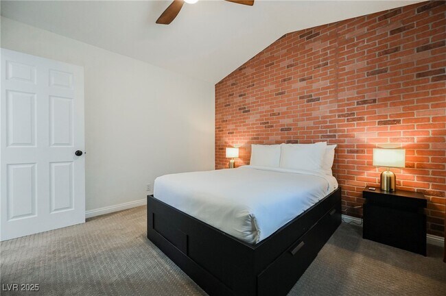 Building Photo - 1640 Crystal Shadows Cir