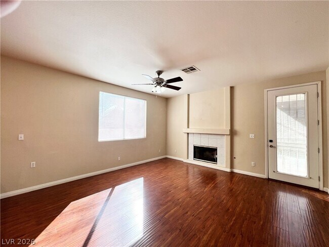 Building Photo - 1737 Buttermilk Dr