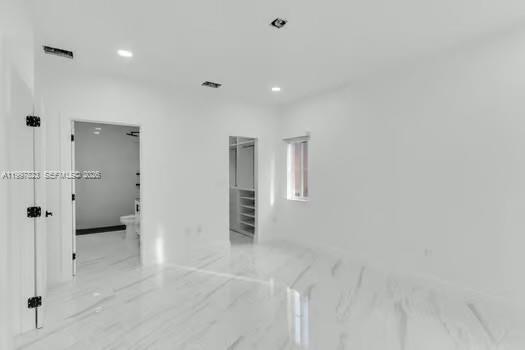 Building Photo - 4127 NE 30th St