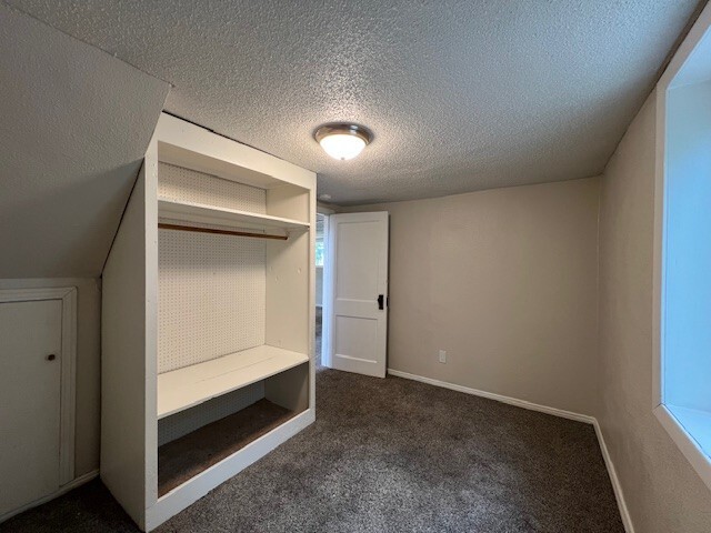 Building Photo - 720 Haines Ave