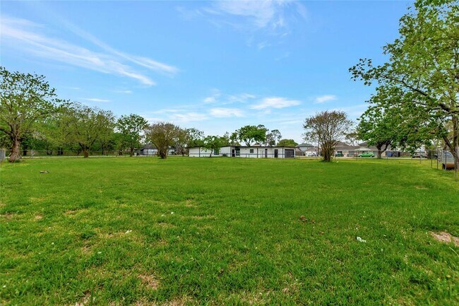 Building Photo - 9010 Freeland St