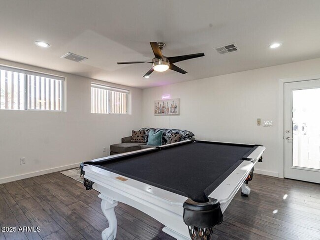 Building Photo - 3302 E Turquoise Ave