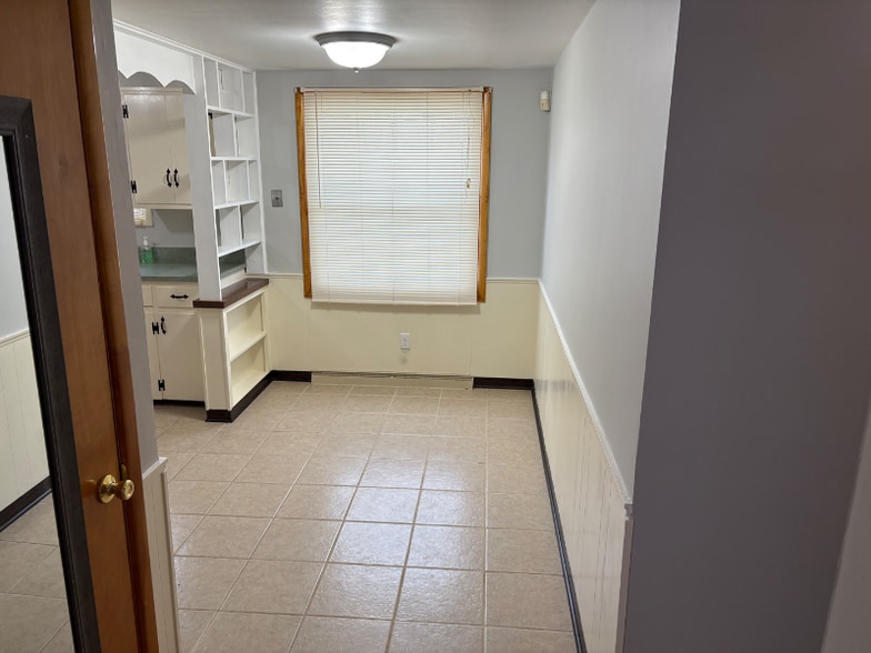 Building Photo - 1292 Zwick Ave