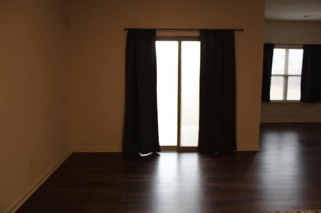 Building Photo - 175 Walker Meadows Ln