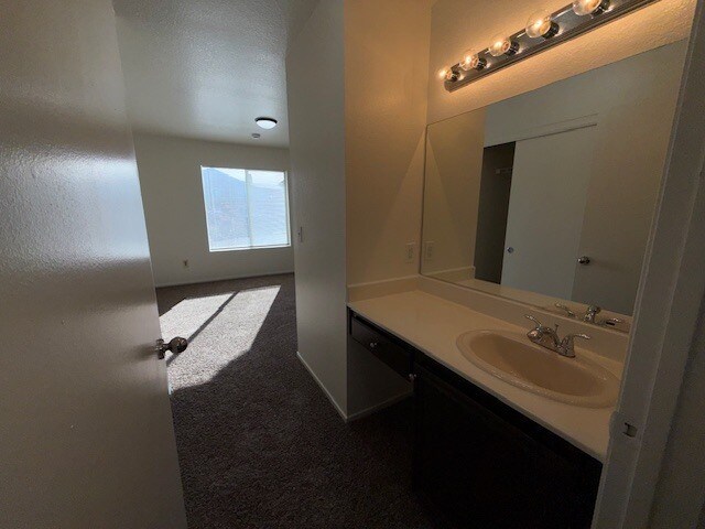 Building Photo - 8070 W Russell Rd