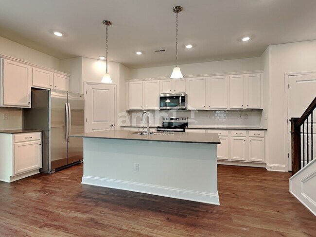 Building Photo - 609 Rivermist Dr