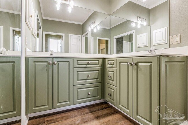 Building Photo - 1443 Champions Green Dr