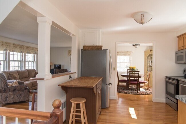 Building Photo - 26 Carville Ave