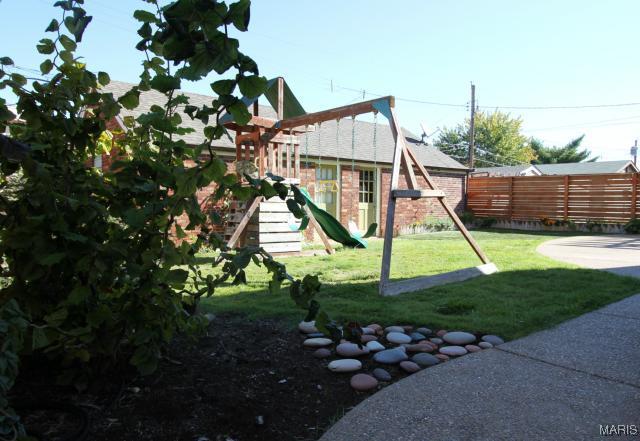 Building Photo - 3963-3965 Fillmore St