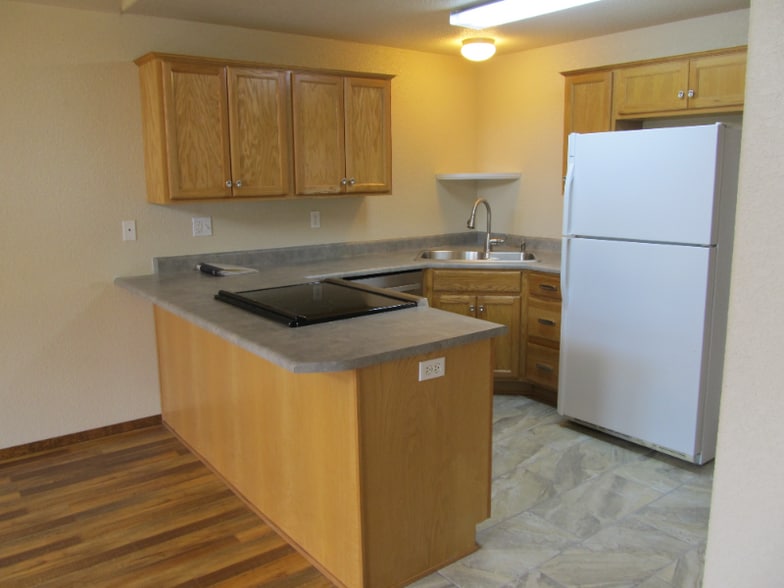 Building Photo - 1660 NE Foothill Blvd