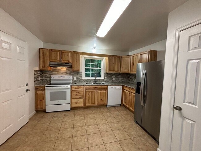 Building Photo - 163 Alva Cir