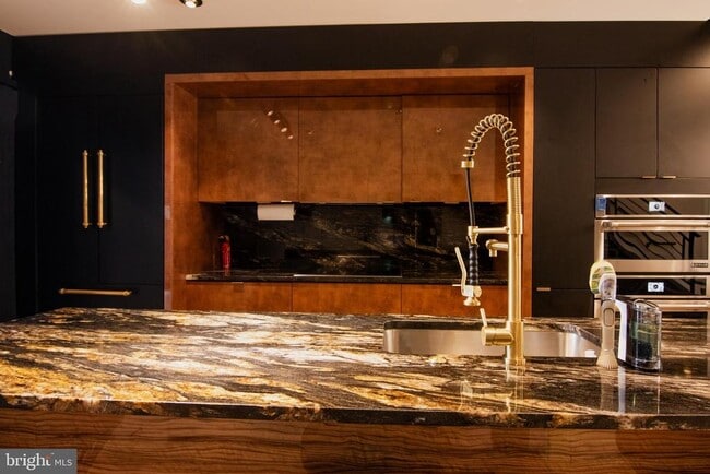 Building Photo - 1631 Montello Ave NE