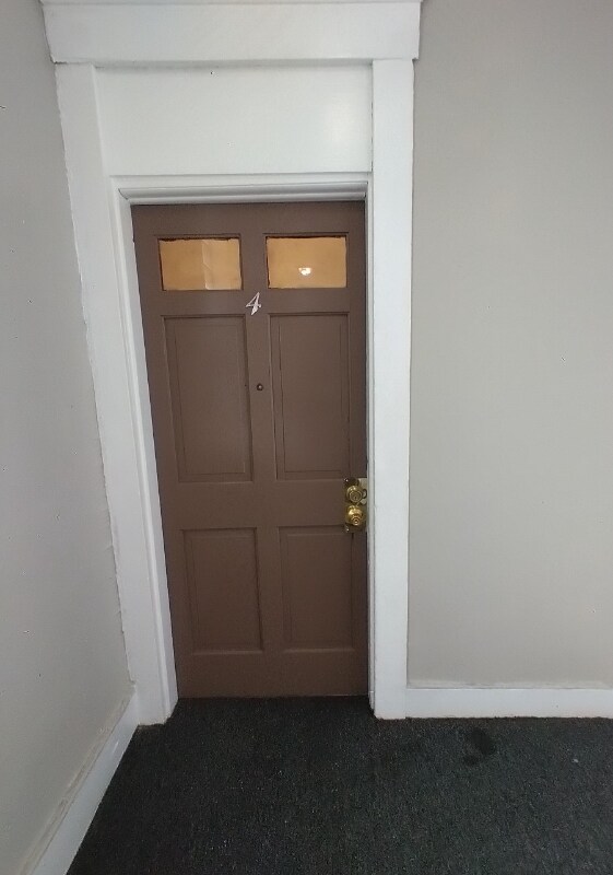 Building Photo - 823 S 2nd St