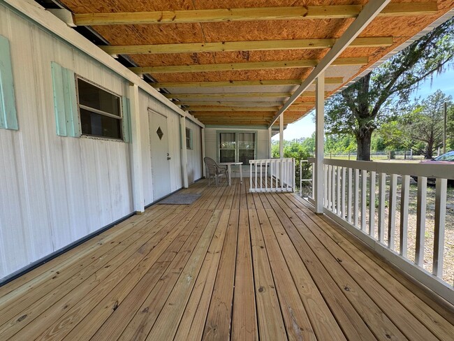 Building Photo - 2BR/1BA Mobile Home on ½ Acre – Pet-Friendly – Lake City, FL