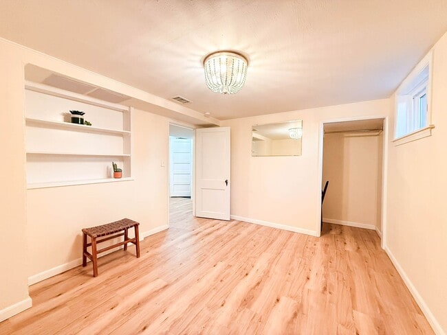 Building Photo - Beautiful Home in Convenient Northgate Location