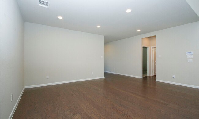 Building Photo - 14120 Sand Ridge Ct