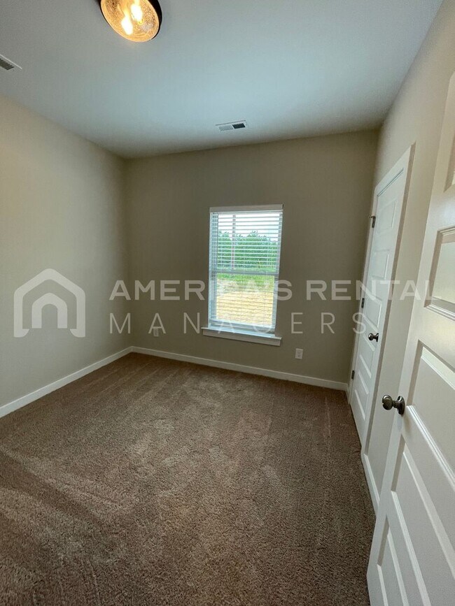 Building Photo - DEPOSIT PENDING! Home for Rent in Eva, AL!...