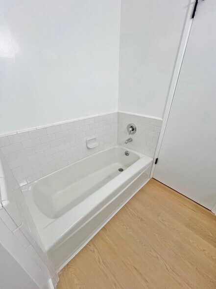 Building Photo - 118 S Wetherly Dr