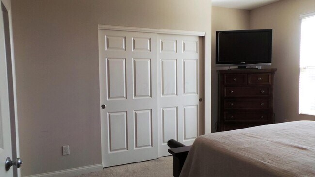 Building Photo - 6337 Chetti Dr