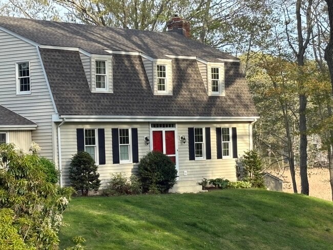 Building Photo - 17 Mallard Dr