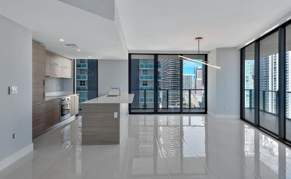 Building Photo - 1300 S Miami Ave
