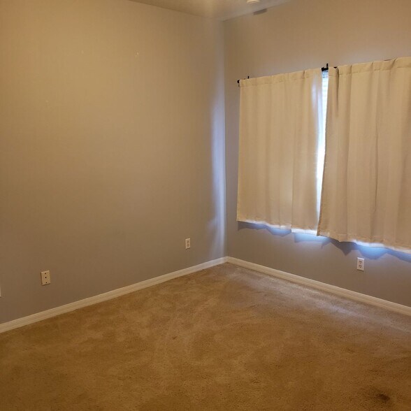 Building Photo - 2771 Oakwater Dr