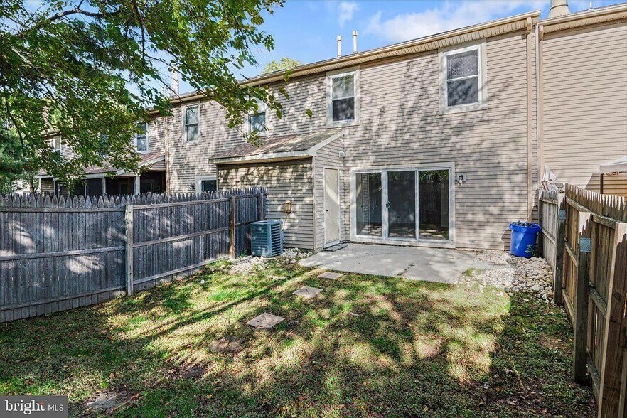 Building Photo - 3904 Elberta Ln