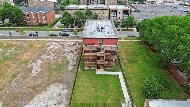 Building Photo - 6220 S Kenwood Ave