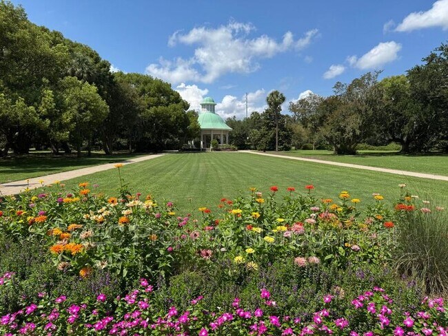 Building Photo - 3 1/2 Maranda Holmes St