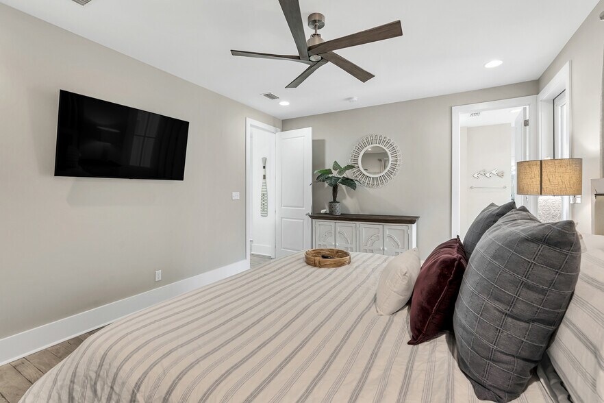 Building Photo - 35 Abbie Rd