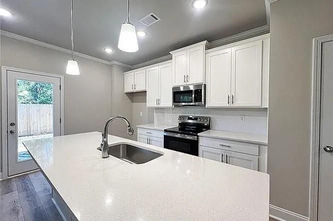 Building Photo - 1297 Fern Ridge Ct