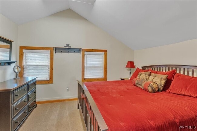 Building Photo - 29 Monroe St