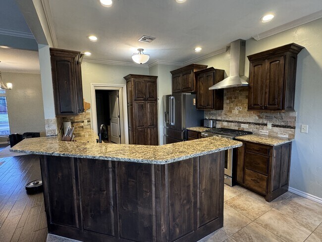 Building Photo - 2001 Mt Vernon Rd