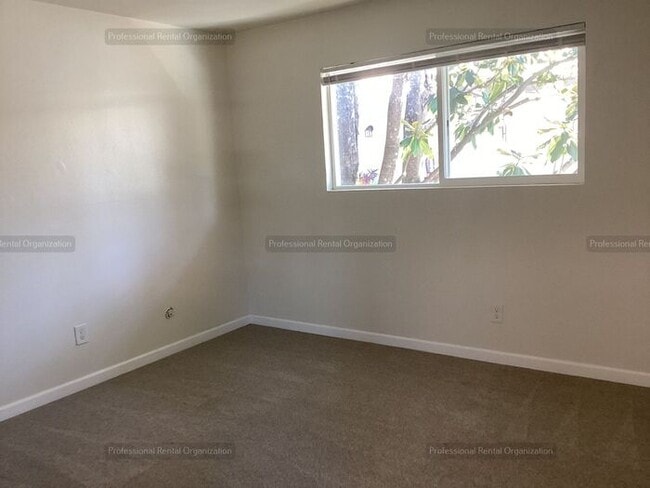 Building Photo - Newly remodeled 1 bedroom minutes from downtown