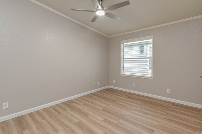 Building Photo - 10210 Berrypatch Ln