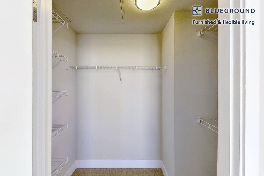 Building Photo - 1000 Lupine-SI FL2-ID12631A