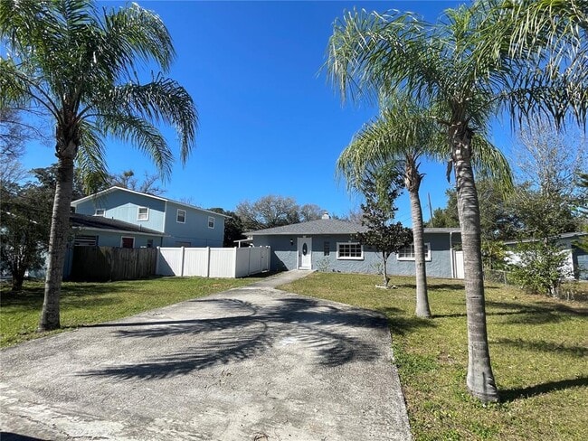 Building Photo - 10204 N Edison Ave